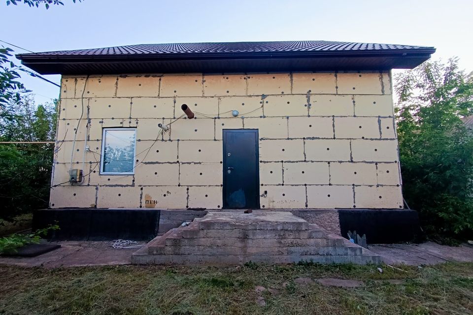 Продаётся 2-этажный дом, 175 м²