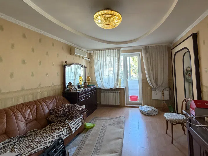 Продаётся 4-комнатная квартира, 90 м²