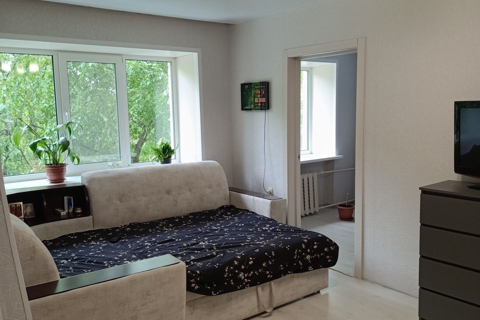 Продаётся 3-комнатная квартира, 57 м²