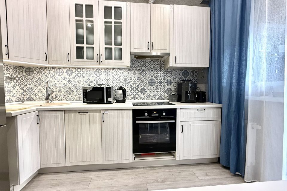 Продаётся 1-комнатная квартира, 43 м²