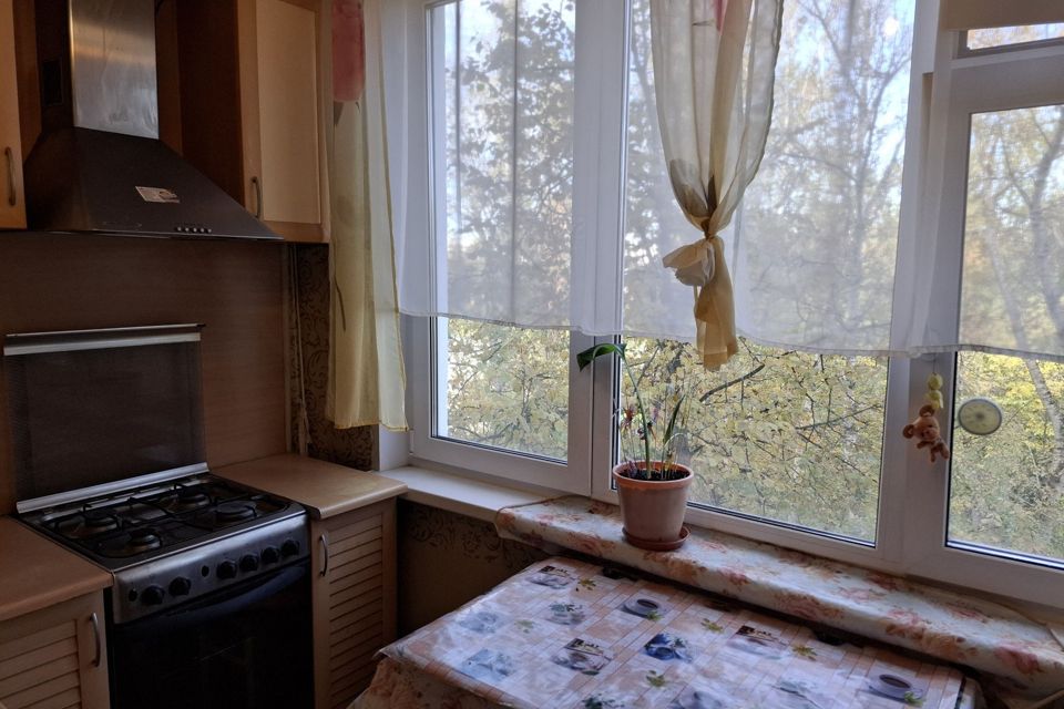 Продаётся 3-комнатная квартира, 59.5 м²