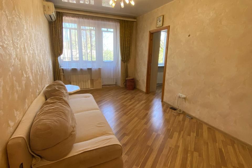 Продаётся 3-комнатная квартира, 54.5 м²