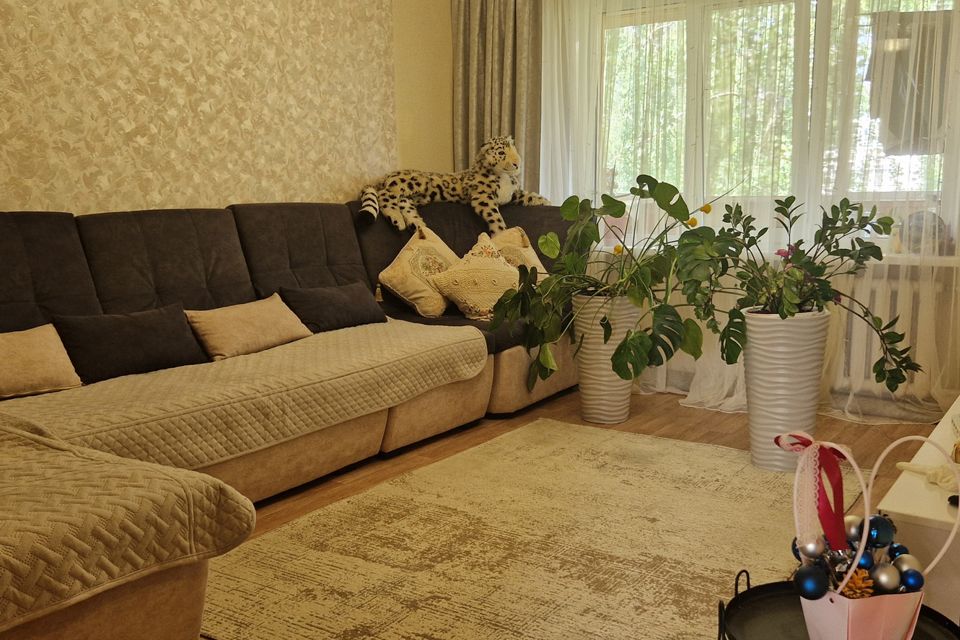 Продаётся 3-комнатная квартира, 58.3 м²
