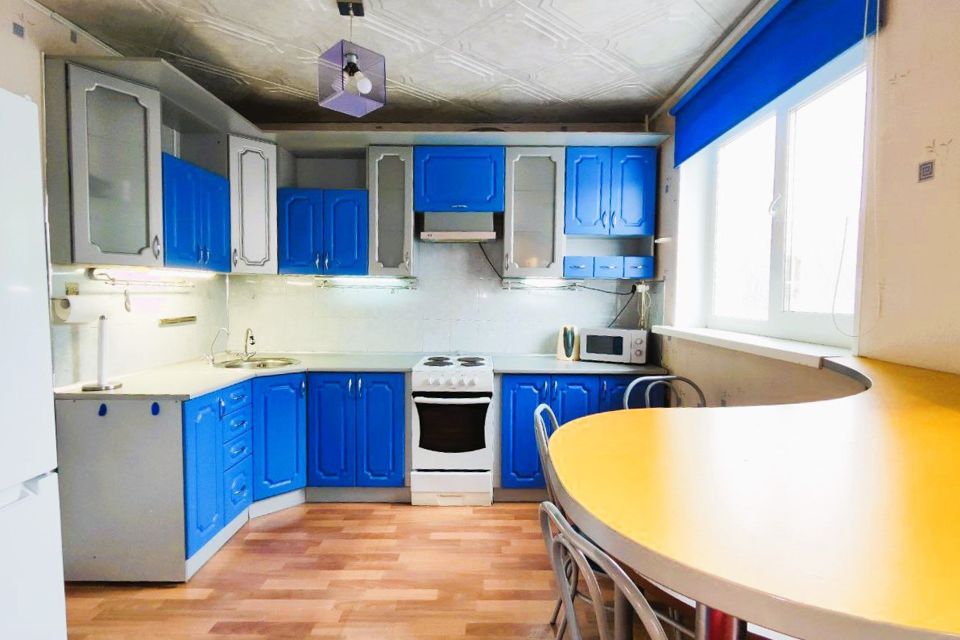 Продаётся 3-комнатная квартира, 57.6 м²