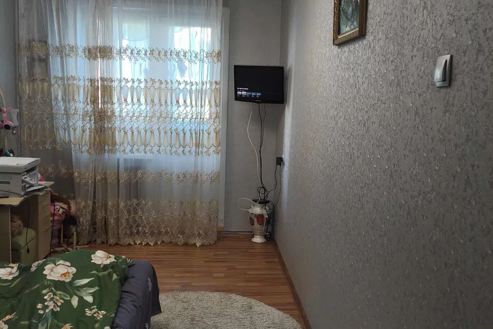 Продаётся 4-комнатная квартира, 84 м²