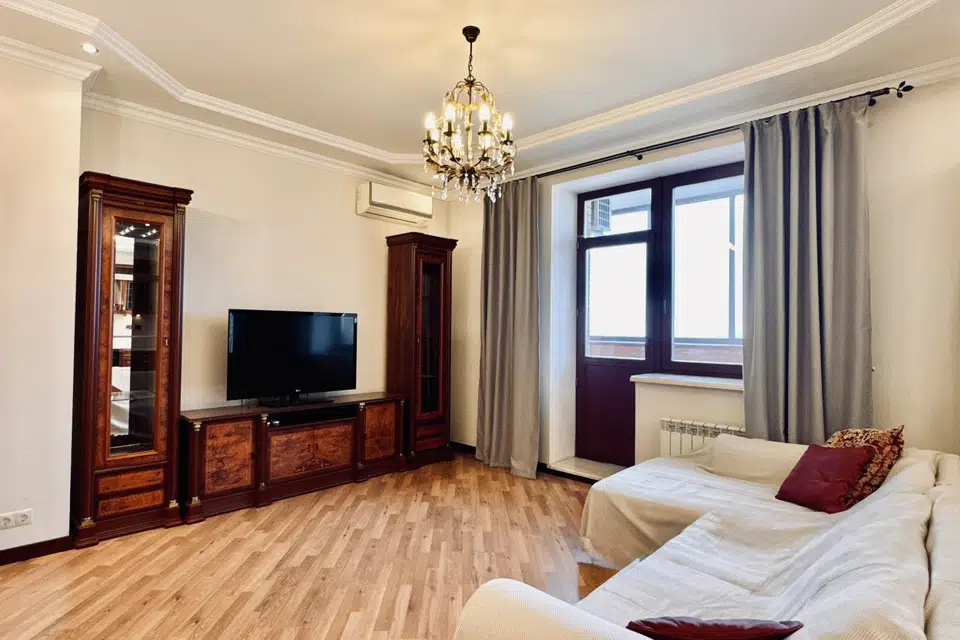 Продаётся 3-комнатная квартира, 105 м²