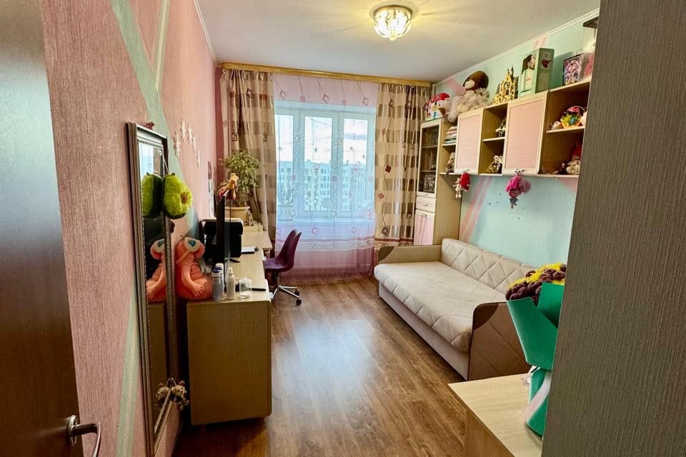 Продаётся 2-комнатная квартира, 56.8 м²