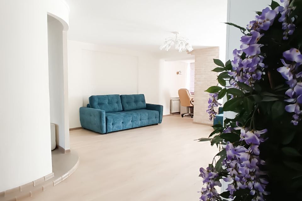 Продаётся 3-комнатная квартира, 124.6 м²