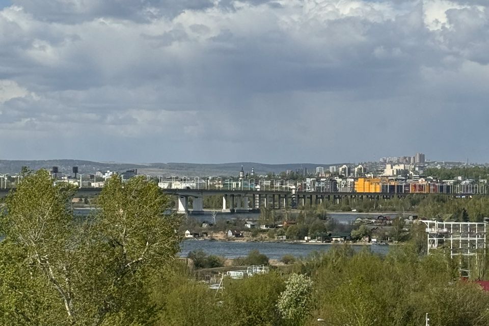 Продаётся 4-комнатная квартира, 80 м²