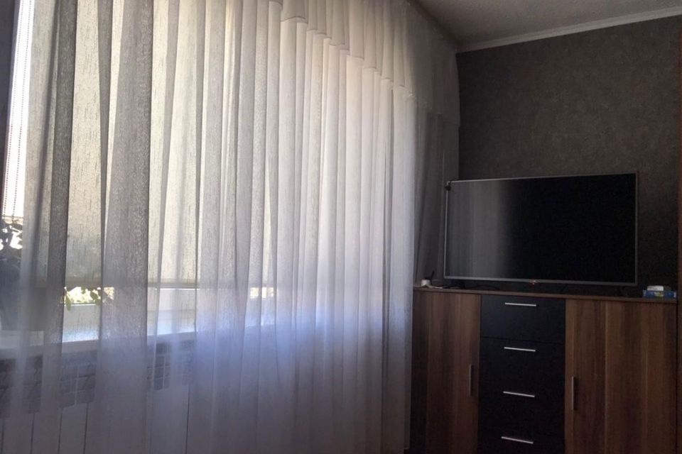 Продаётся 3-комнатная квартира, 57.9 м²