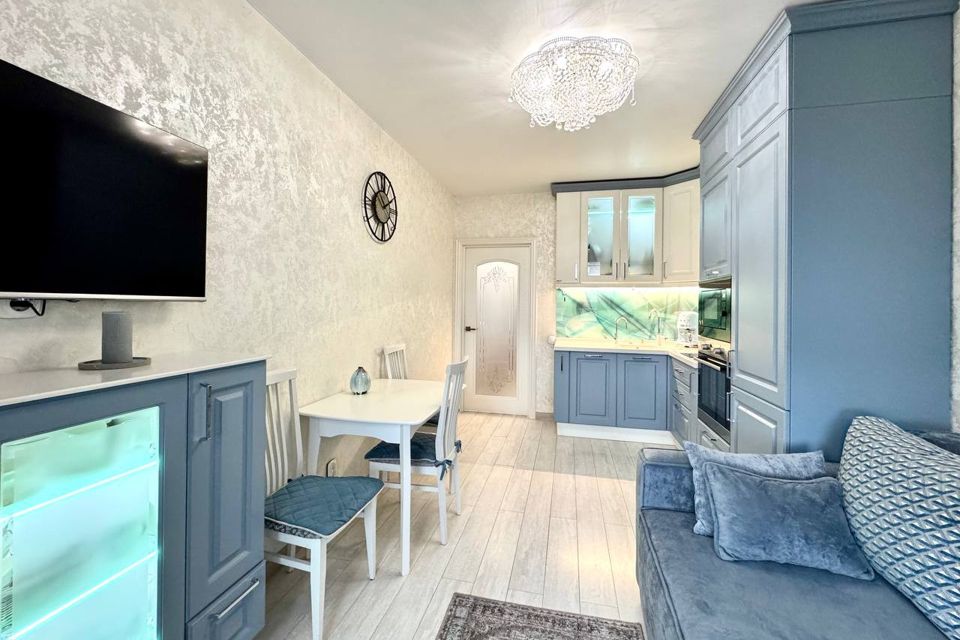 Продаётся 2-комнатная квартира, 66.4 м²
