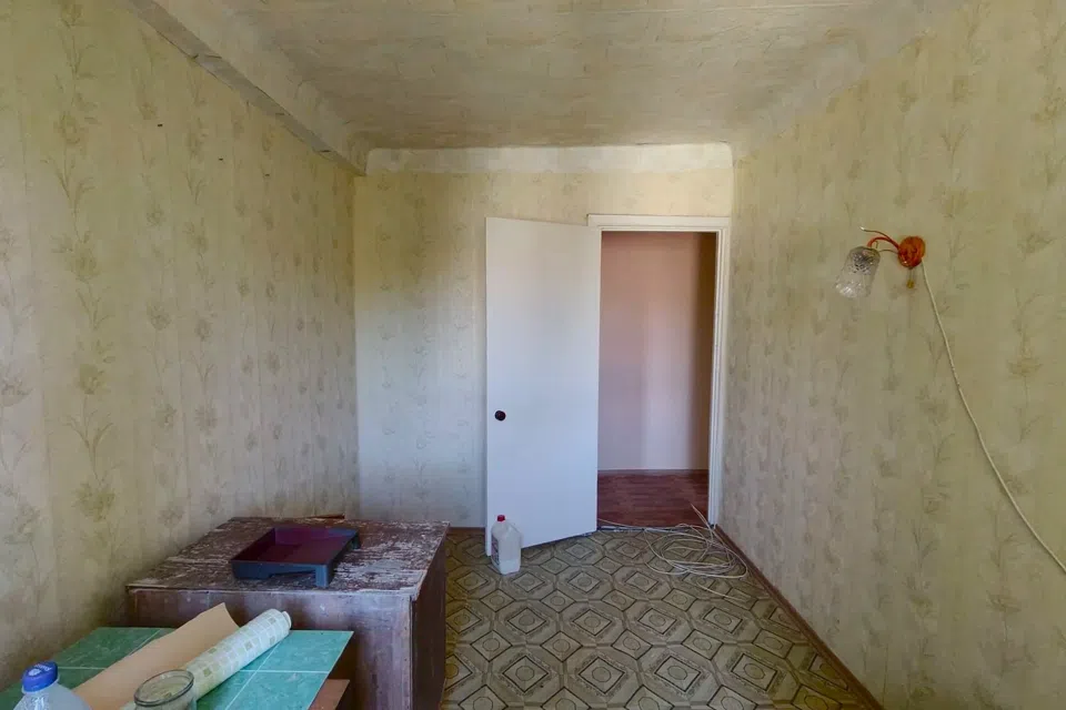 Продаётся 4-комнатная квартира, 57.9 м²