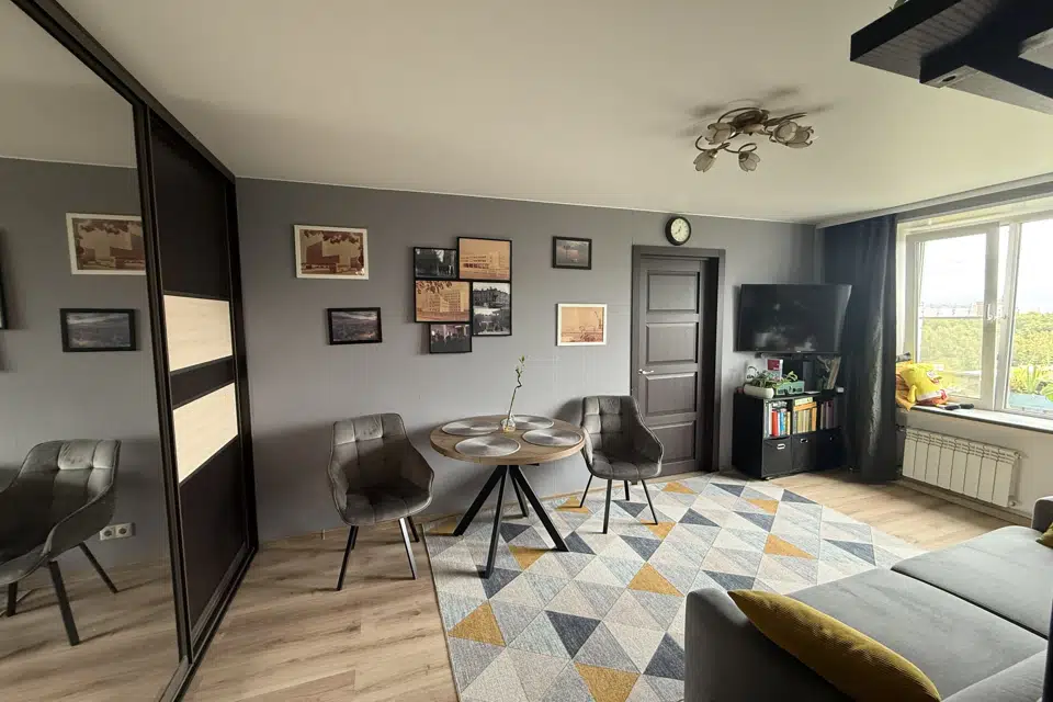 Продаётся 3-комнатная квартира, 55.5 м²