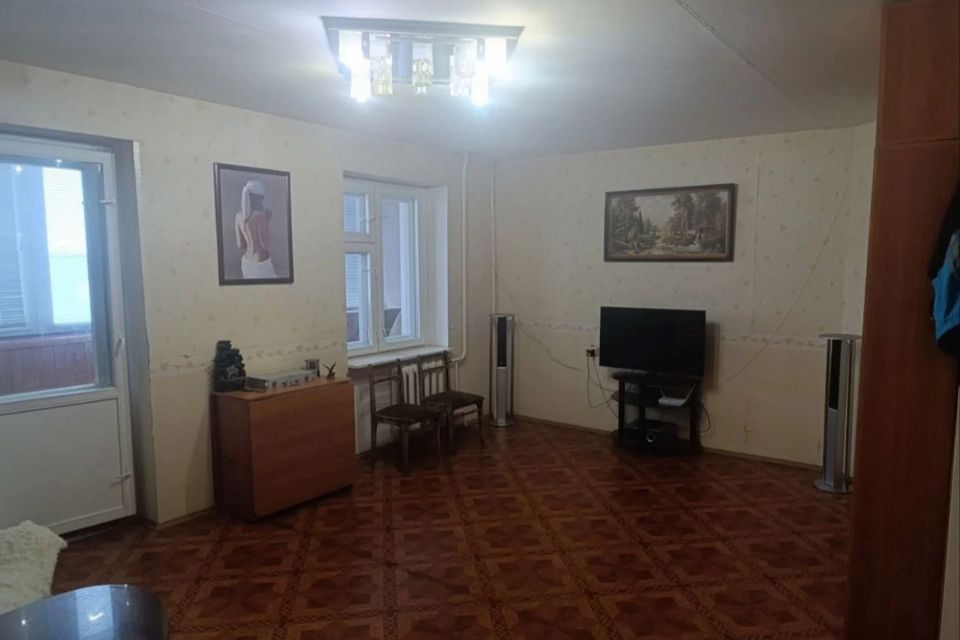 Сдаётся 2-комнатная квартира, 57.8 м²