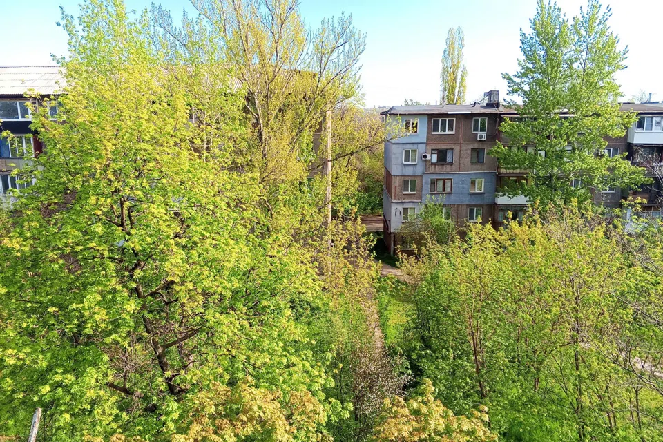 Продаётся 3-комнатная квартира, 44.9 м²
