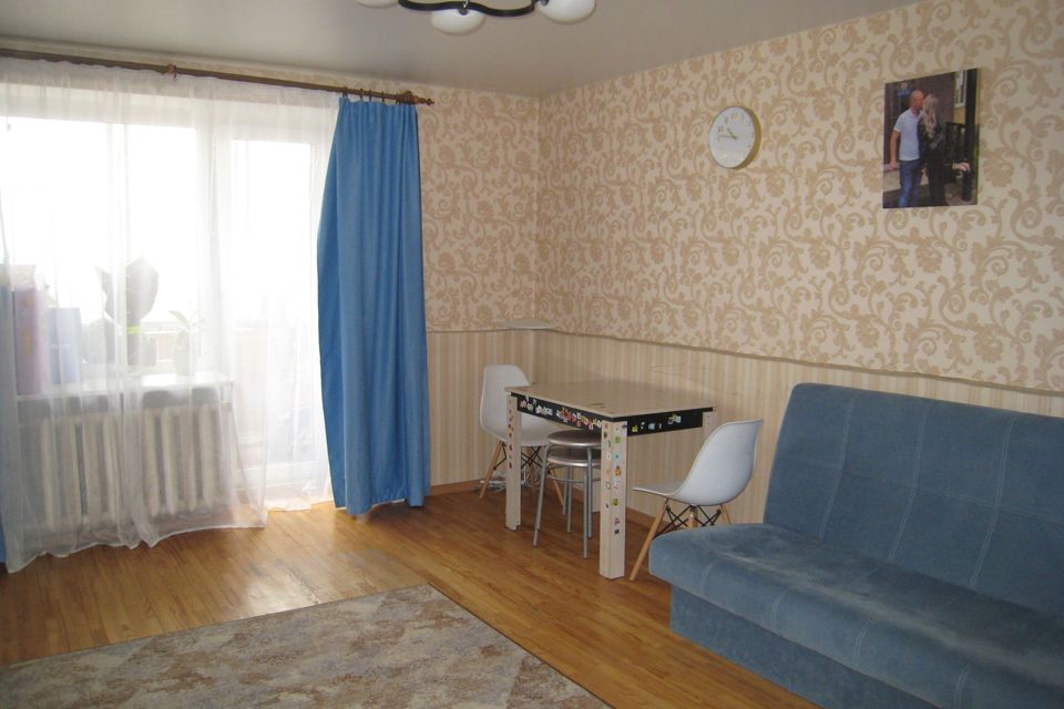 Продаётся 4-комнатная квартира, 93 м²