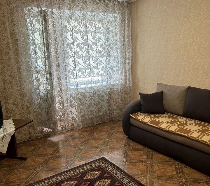 Сдаётся 1-комнатная квартира, 50 м²