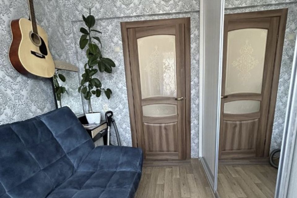 Продаётся 4-комнатная квартира, 60 м²