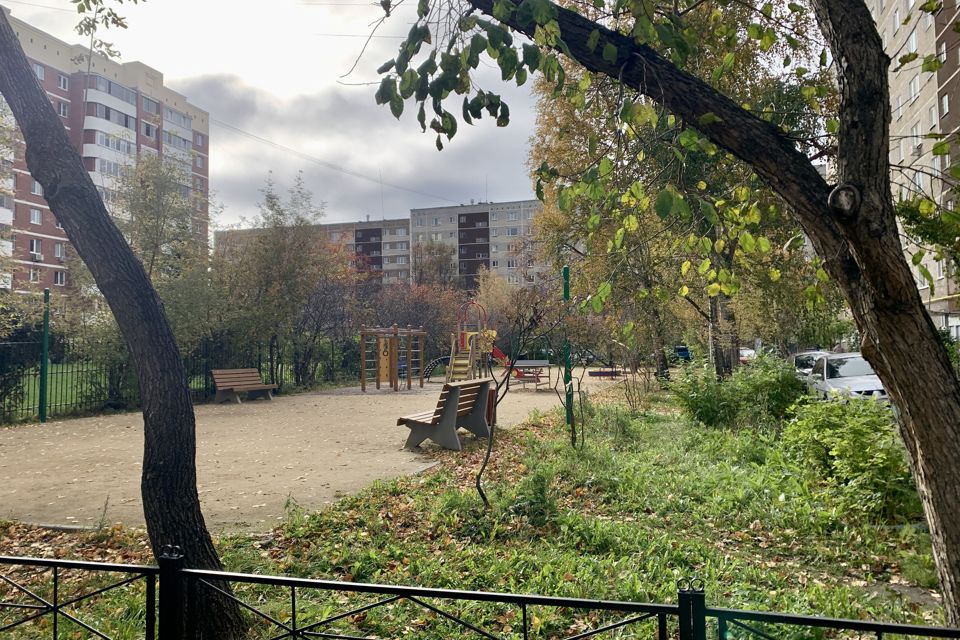 Продаётся 4-комнатная квартира, 64.5 м²