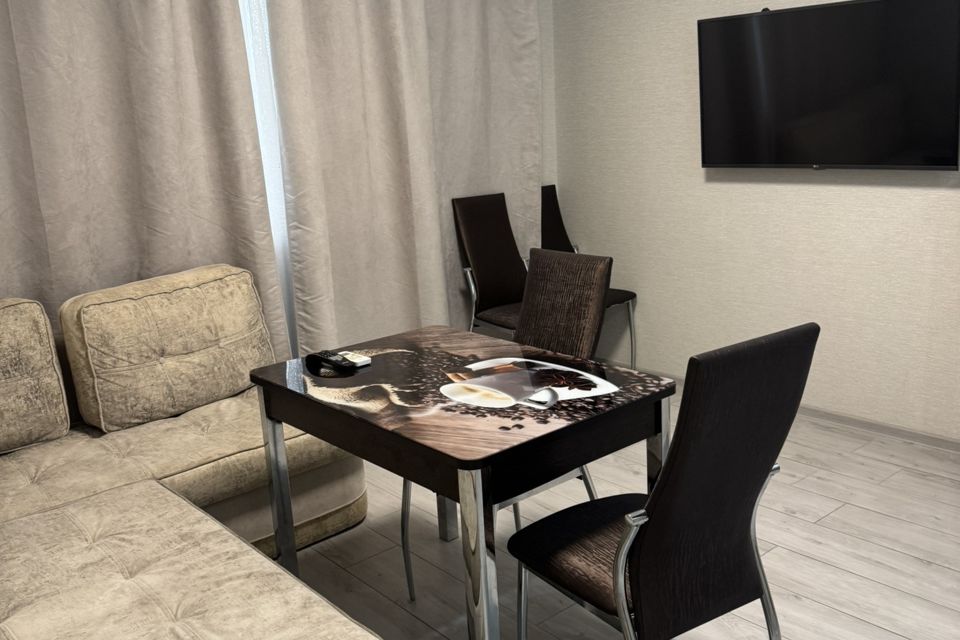 Сдаётся 1-комнатная квартира, 50 м²