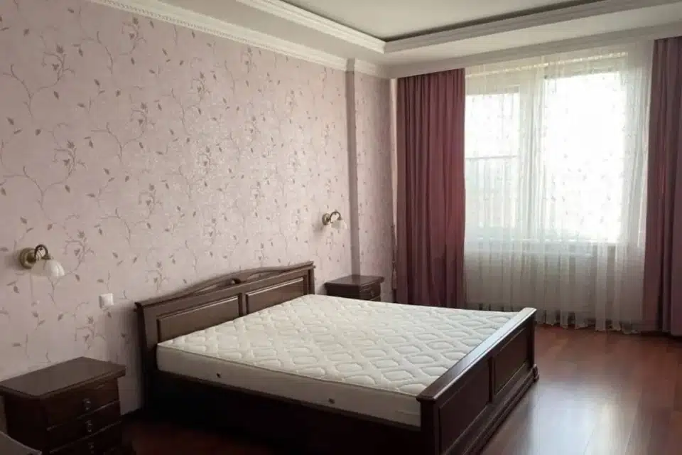Продаётся 4-комнатная квартира, 124.9 м²
