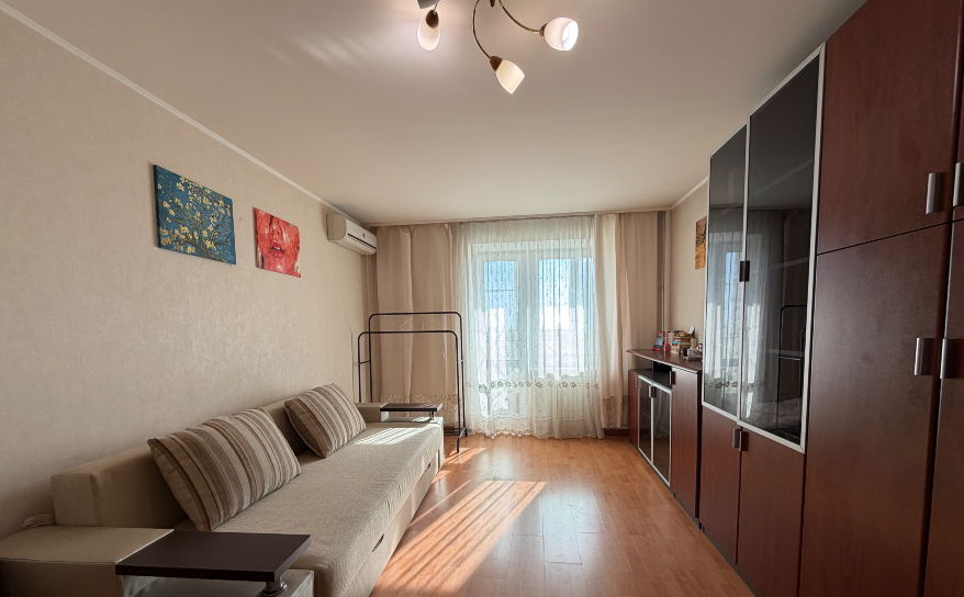 Продаётся 1-комнатная квартира, 42 м²