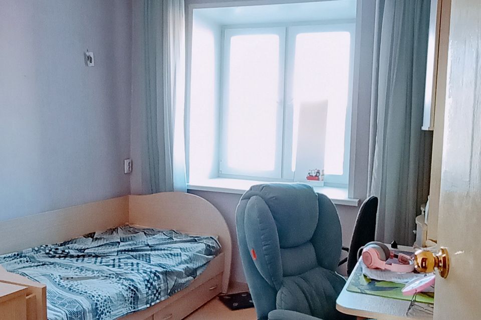 Продаётся 4-комнатная квартира, 74 м²