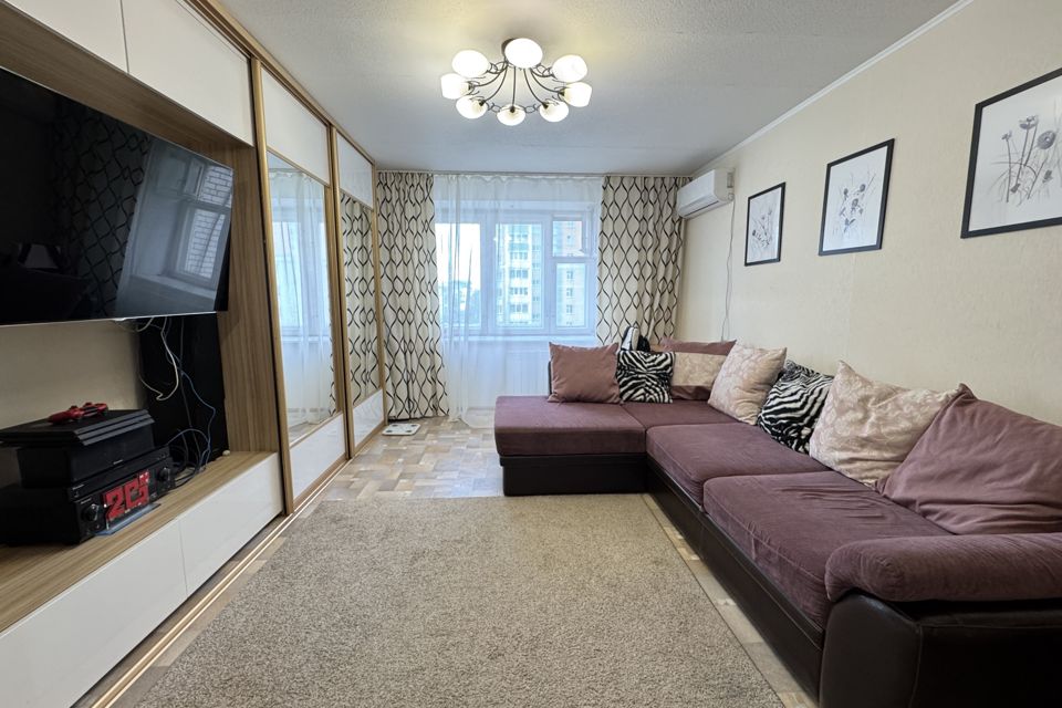 Продаётся 1-комнатная квартира, 50.5 м²