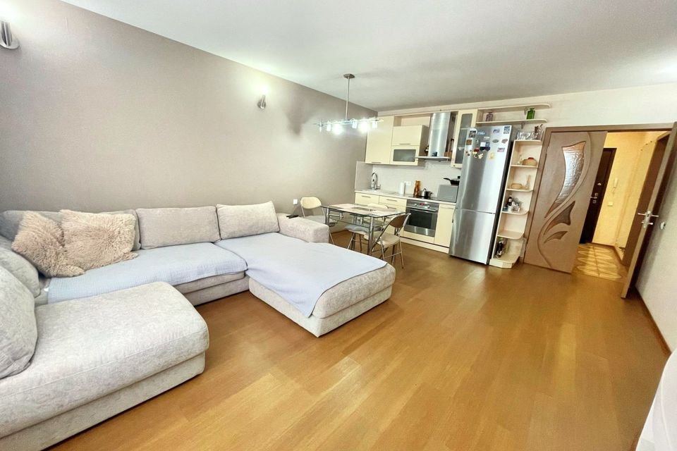 Продаётся 2-комнатная квартира, 61.4 м²
