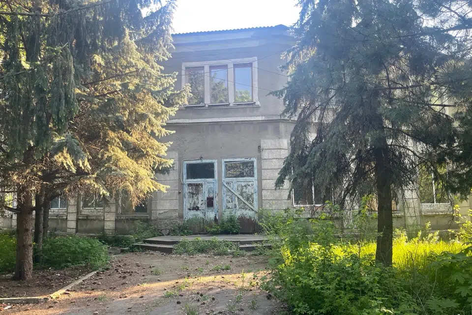 Продаётся 2-этажный дом, 700 м²