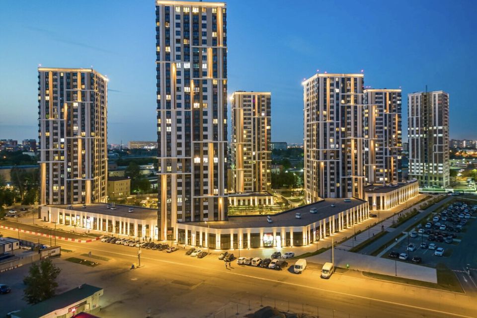 Продаётся 3-комнатная квартира, 101.5 м²