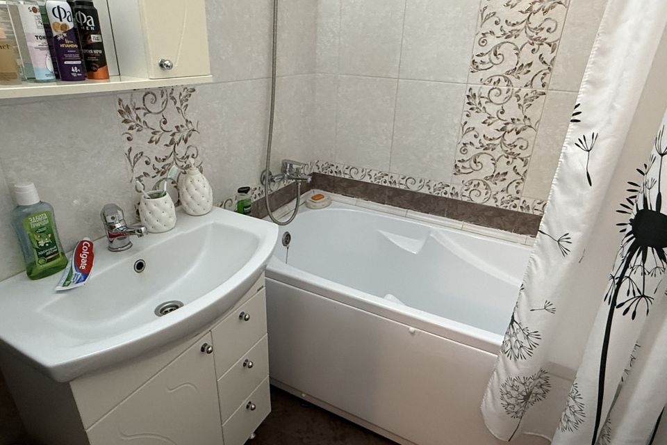 Продаётся 1-комнатная квартира, 51 м²