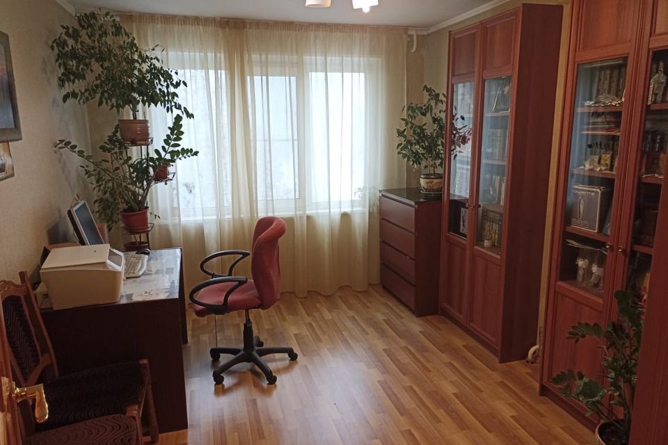 Продаётся 4-комнатная квартира, 83 м²