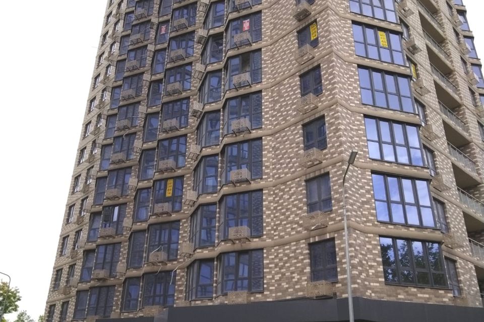 Продаётся машиноместо, 18 м²