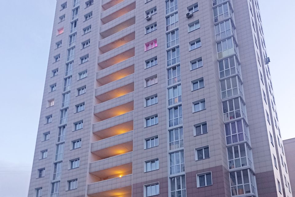 Продаётся 4-комнатная квартира, 72.1 м²