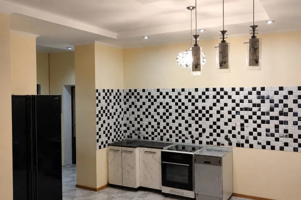 Продаётся 3-комнатная квартира, 100 м²