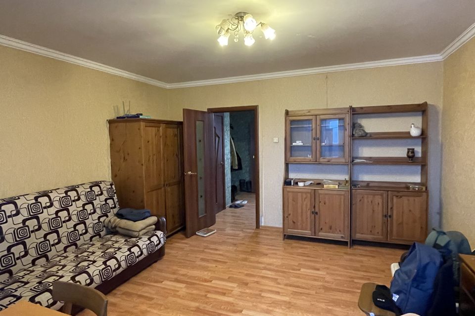 Продаётся 1-комнатная квартира, 42 м²