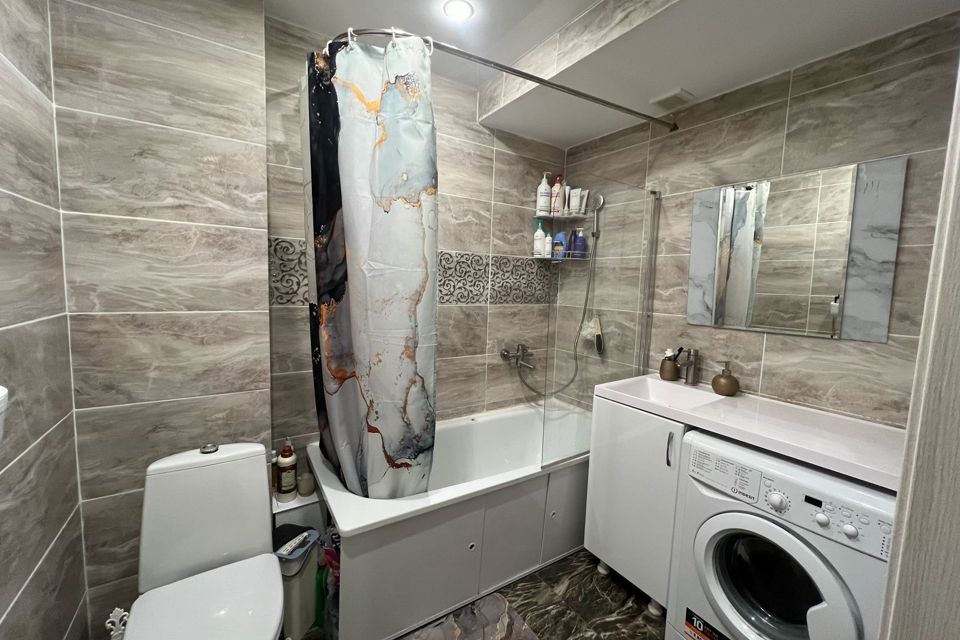 Продаётся 1-комнатная квартира, 41.9 м²