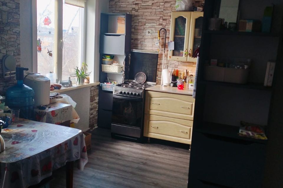Продаётся 3-комнатная квартира, 56.1 м²