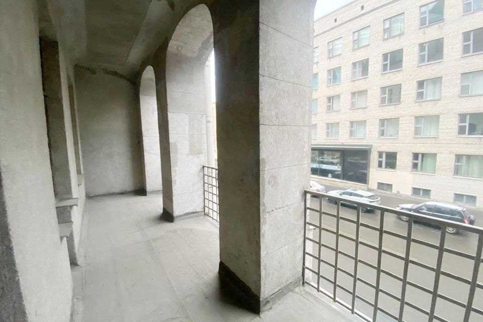 Продаётся 3-комнатная квартира, 130 м²