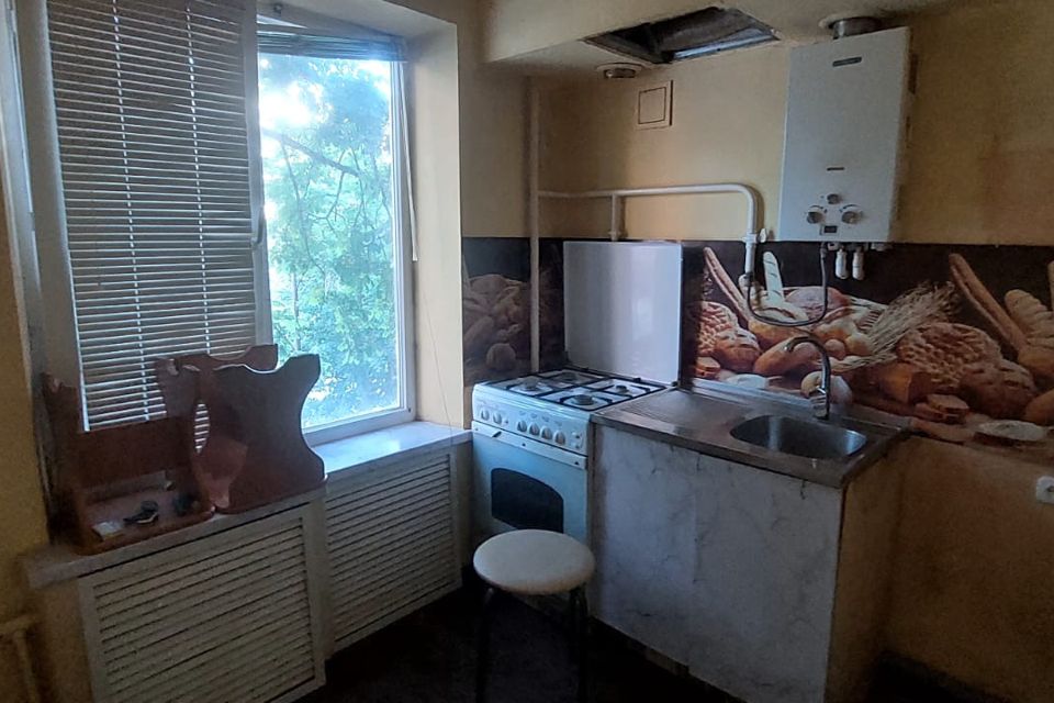 Продаётся 3-комнатная квартира, 44.9 м²