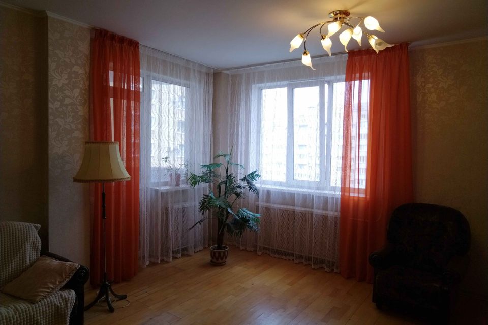 Сдаётся 1-комнатная квартира, 65 м²