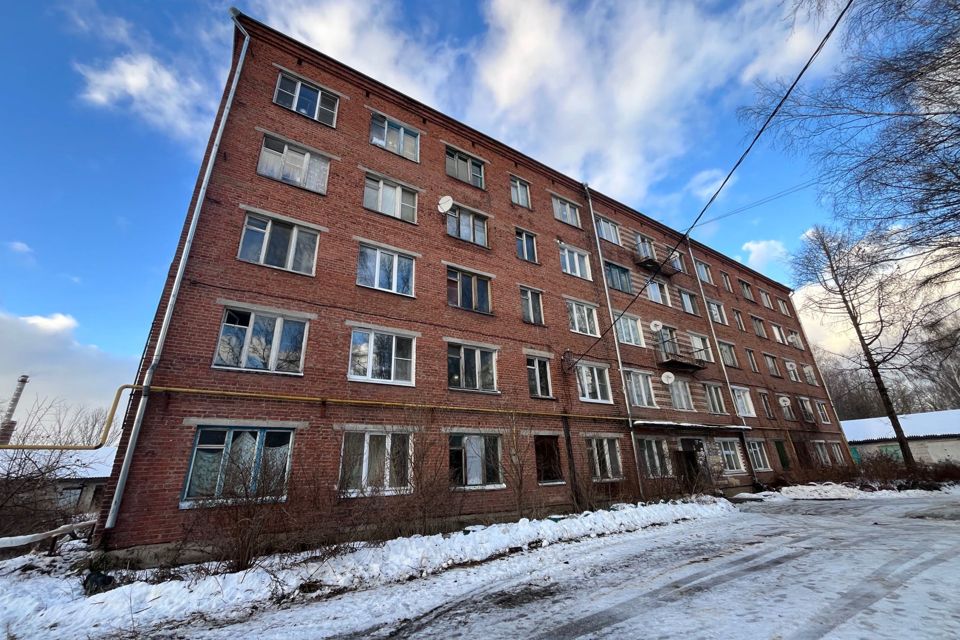 Продаётся комната в 5-комн. квартире, 17.3 м²