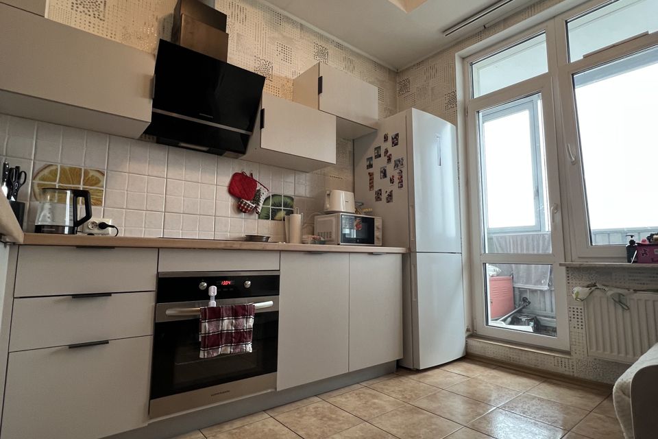 Продаётся 1-комнатная квартира, 42 м²