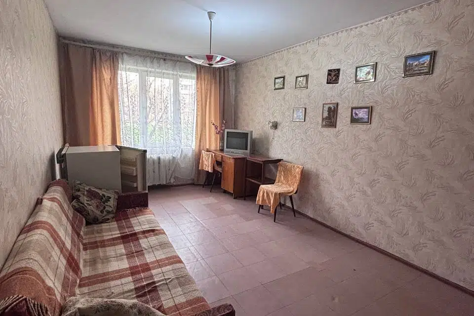 Продаётся 3-комнатная квартира, 56 м²