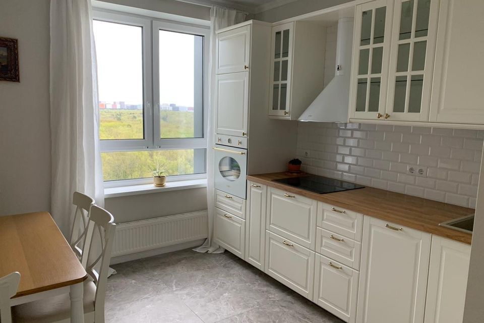 Продаётся 1-комнатная квартира, 42.3 м²