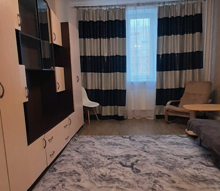 Сдаётся 2-комнатная квартира, 72 м²