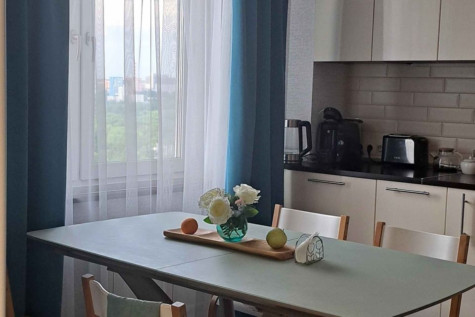 Продаётся 2-комнатная квартира, 65 м²