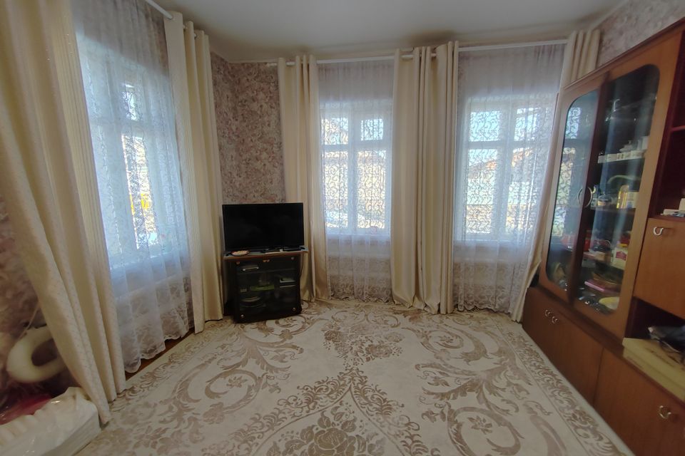 Продаётся 3-комнатная квартира, 50.4 м²