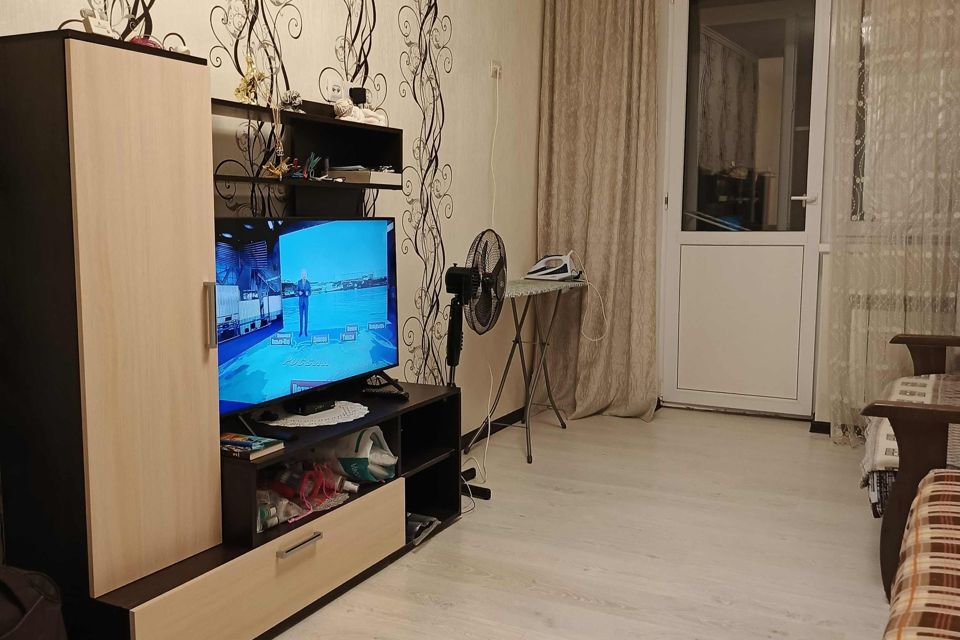 Продаётся 1-комнатная квартира, 42 м²